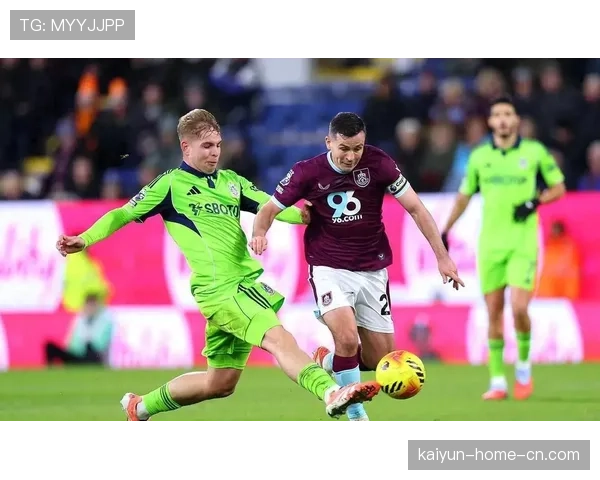 伯恩利主场闷战埃弗顿 保级模板式比赛机会寥寥